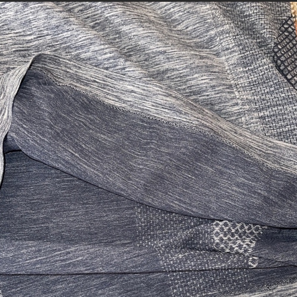 ALO Yoga // Amplify Seamless Short Sleeve Tee🌛